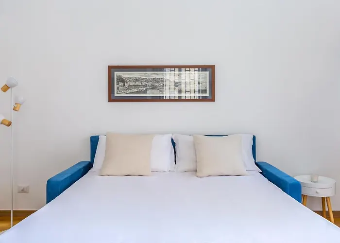 San Luigi Cozy Flat - Private Parking Apartment *