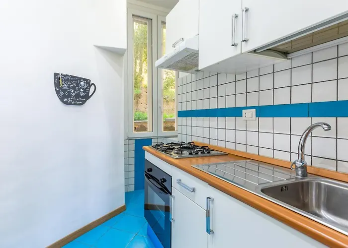 San Luigi Cozy Flat - Private Parking * Naples